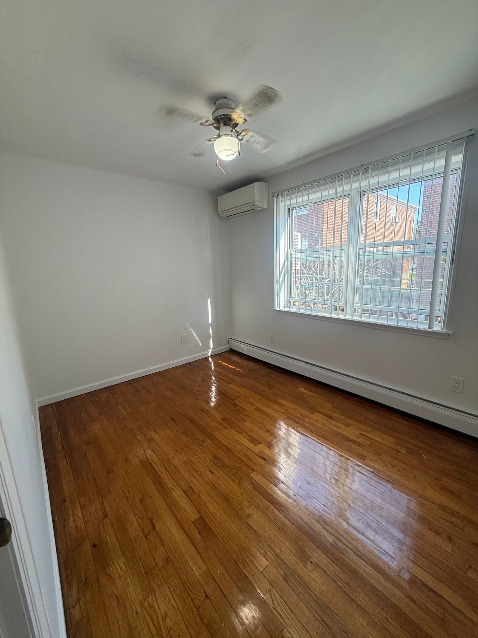 College point Townhome: 23-37 120th Street