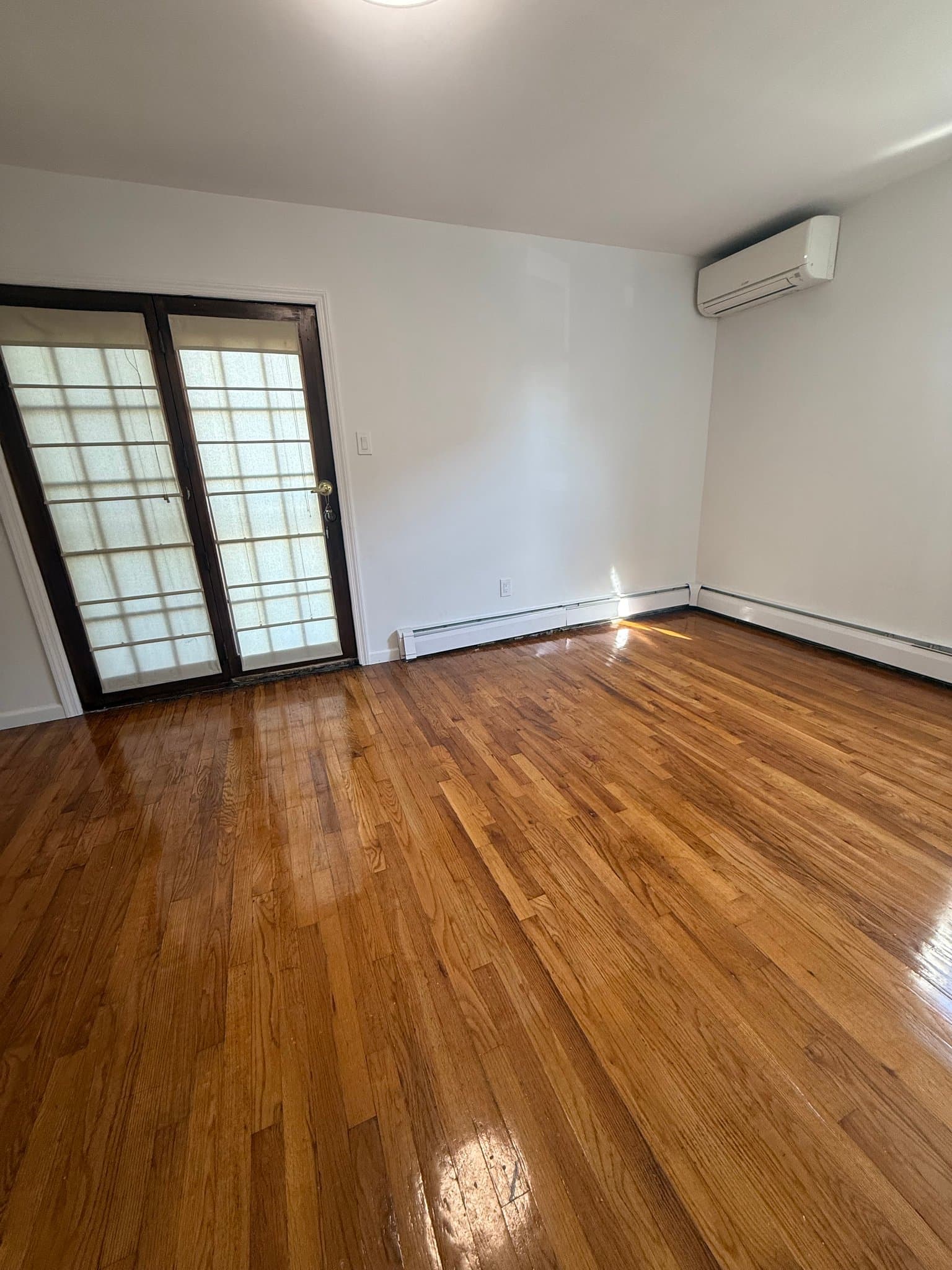 College point Townhome: 23-37 120th Street