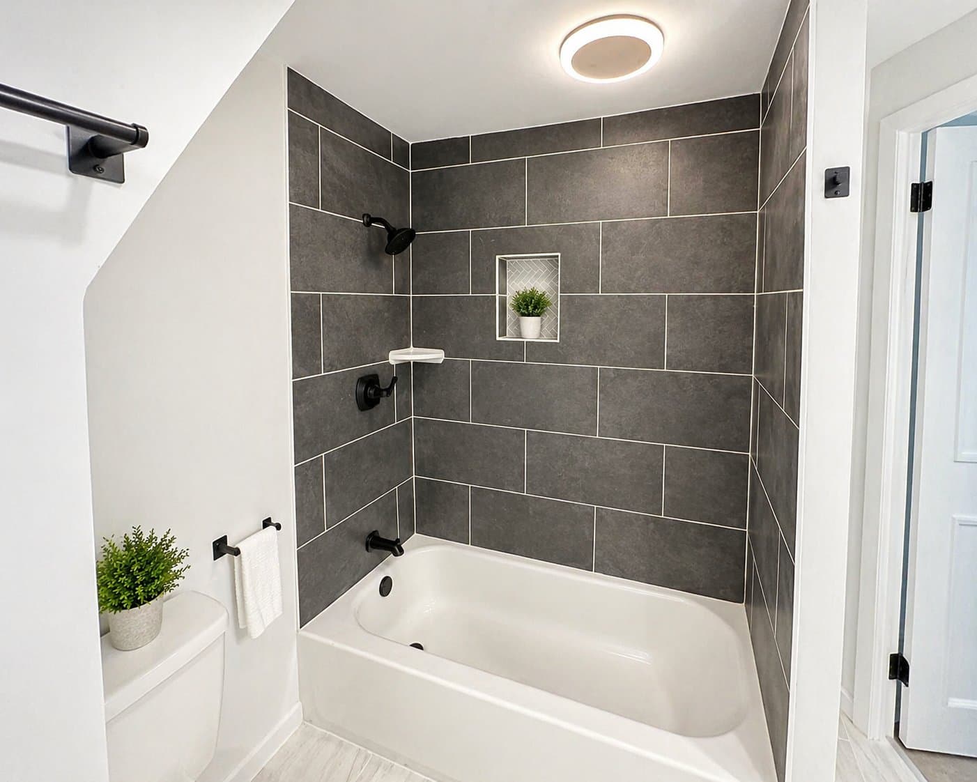 Pittsburgh House: 2323 Patterson Ave