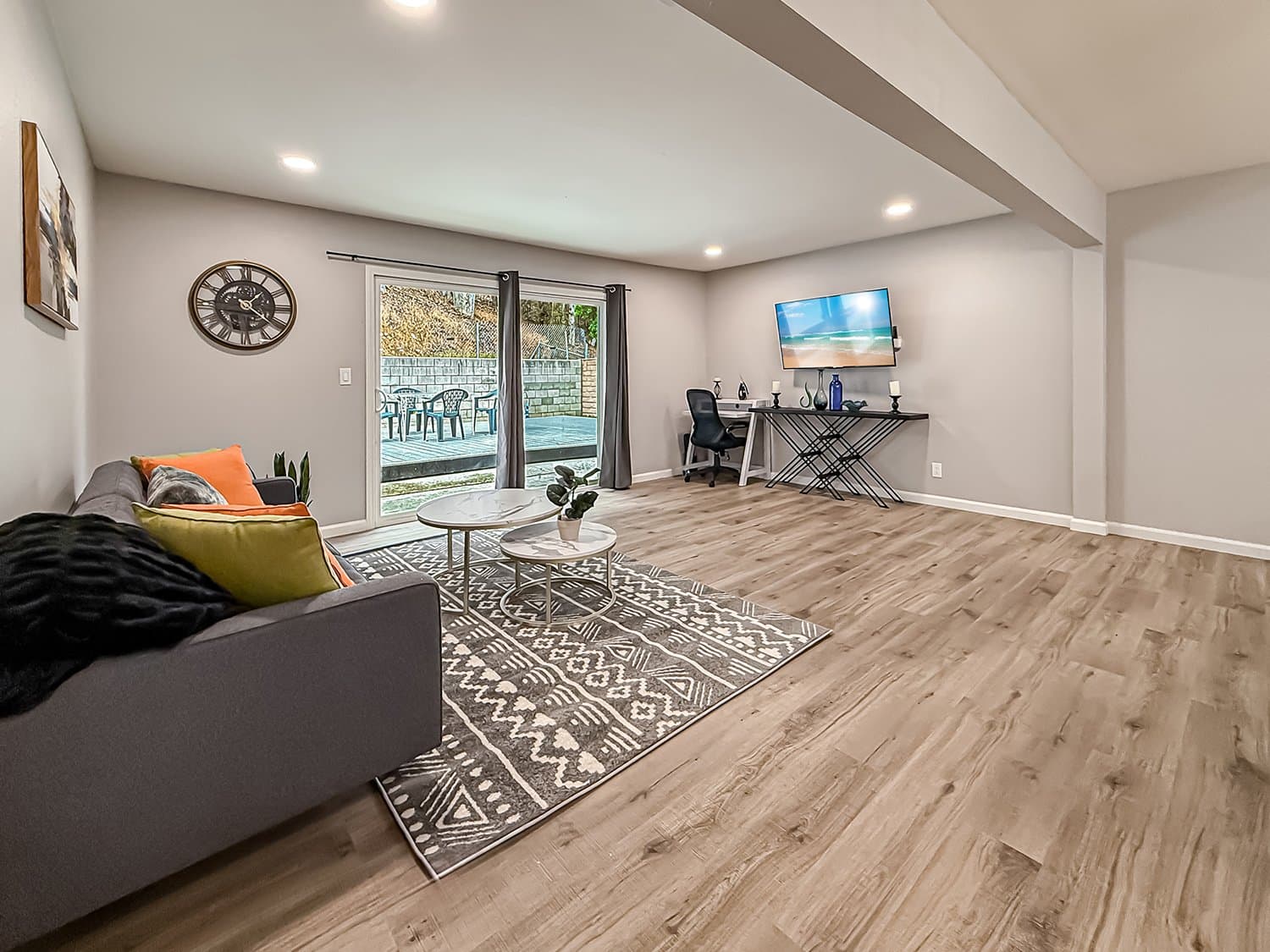 Simi Valley House: 717 Watson ave Simi Valley Ca 93065