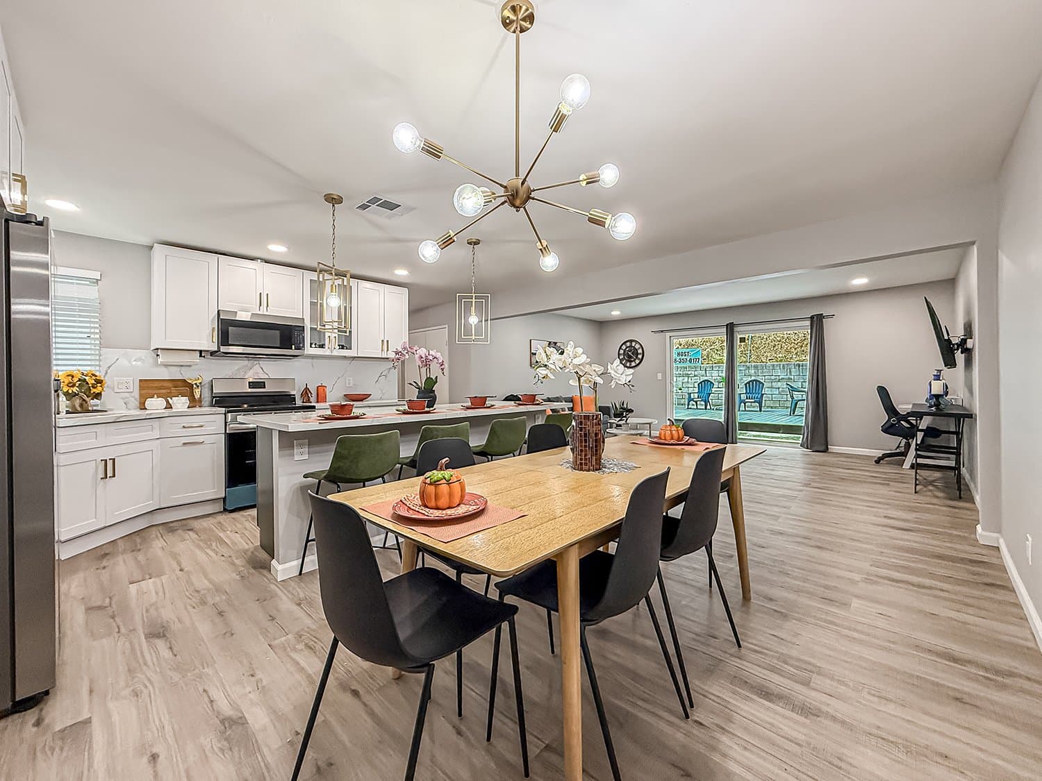 Simi Valley House: 717 Watson ave Simi Valley Ca 93065
