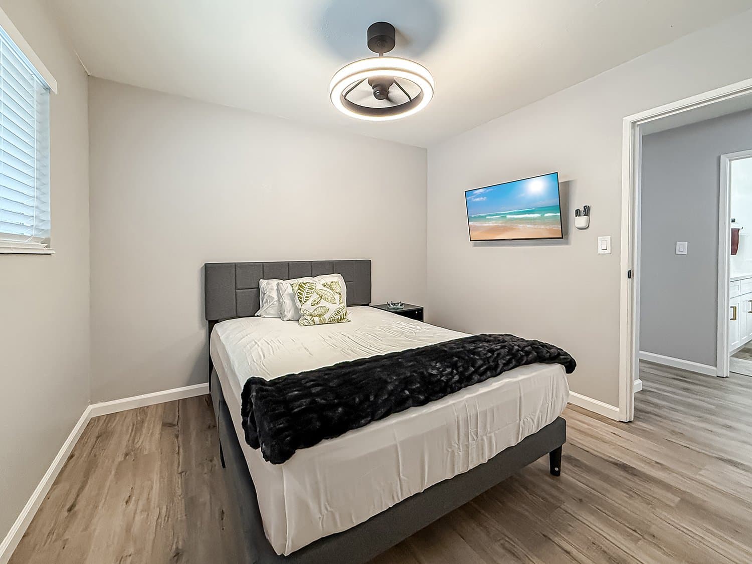 Simi Valley House: 717 Watson ave Simi Valley Ca 93065