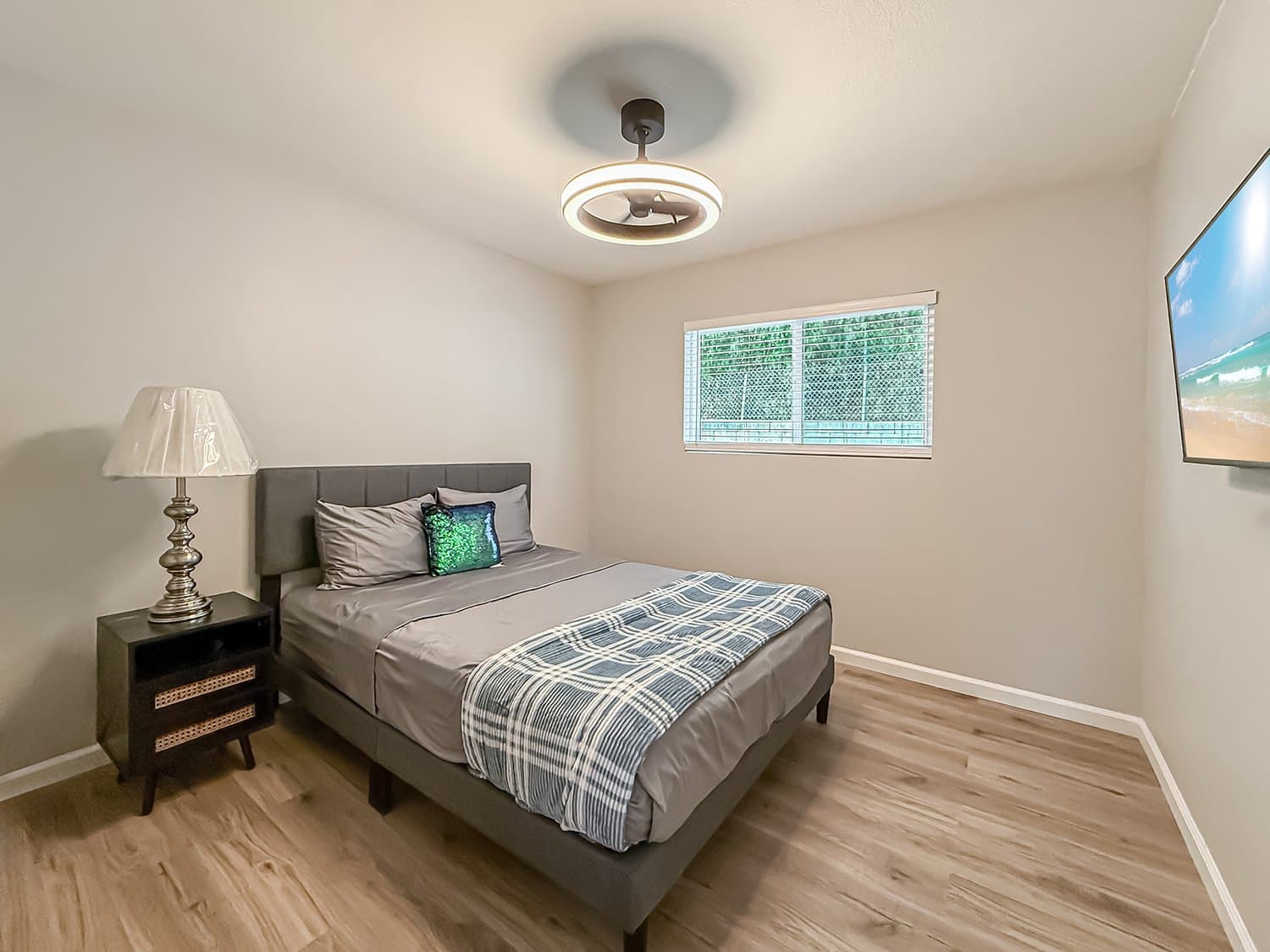 Simi Valley House: 717 Watson ave Simi Valley Ca 93065