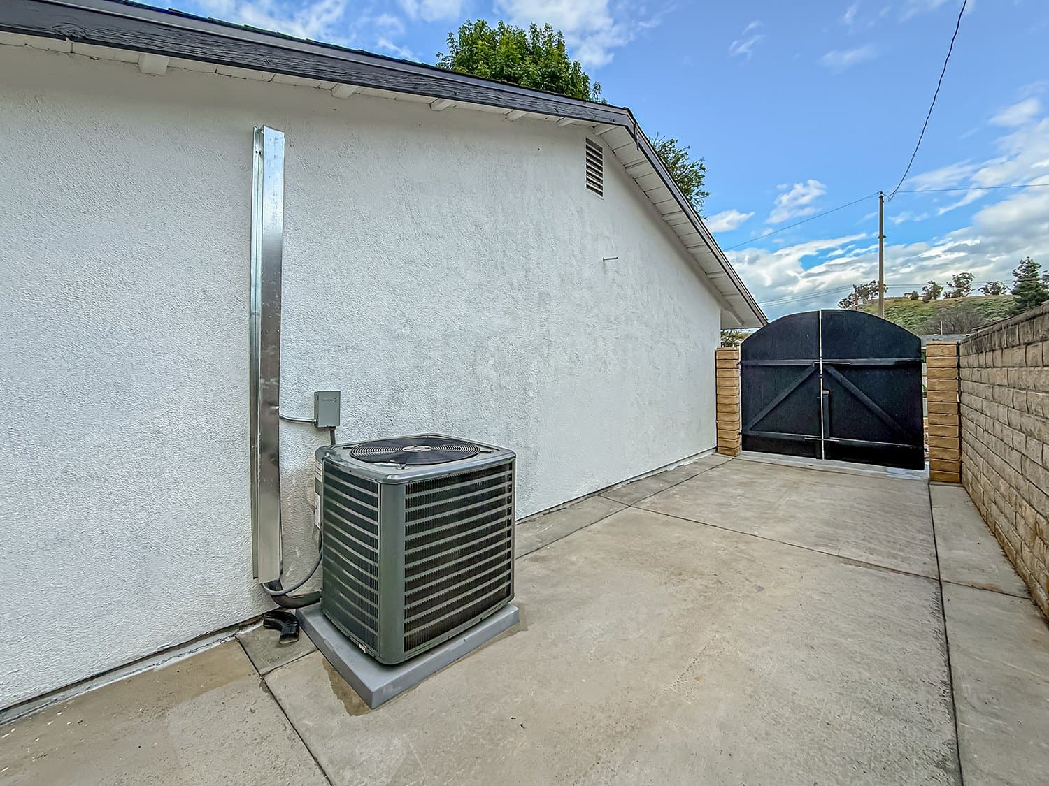 Simi Valley House: 717 Watson ave Simi Valley Ca 93065
