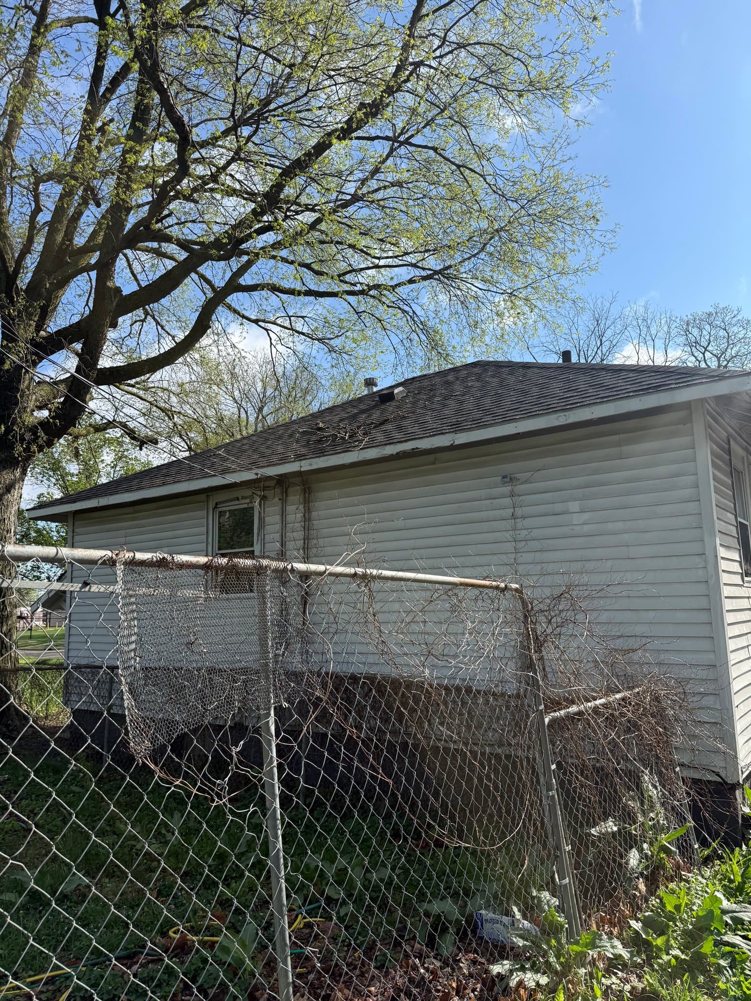 Decatur House: 347 N Stone St