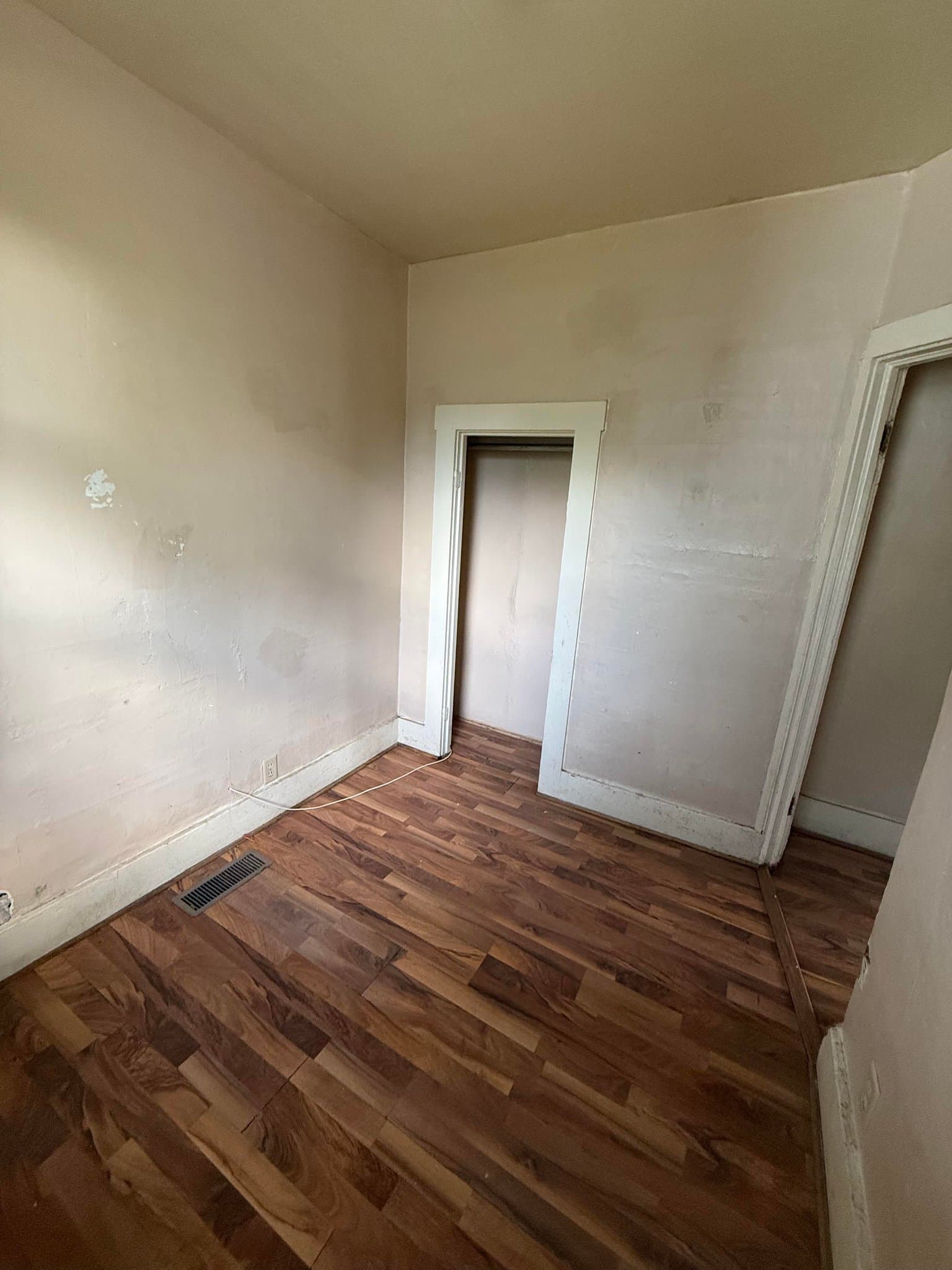 Decatur House: 347 N Stone St