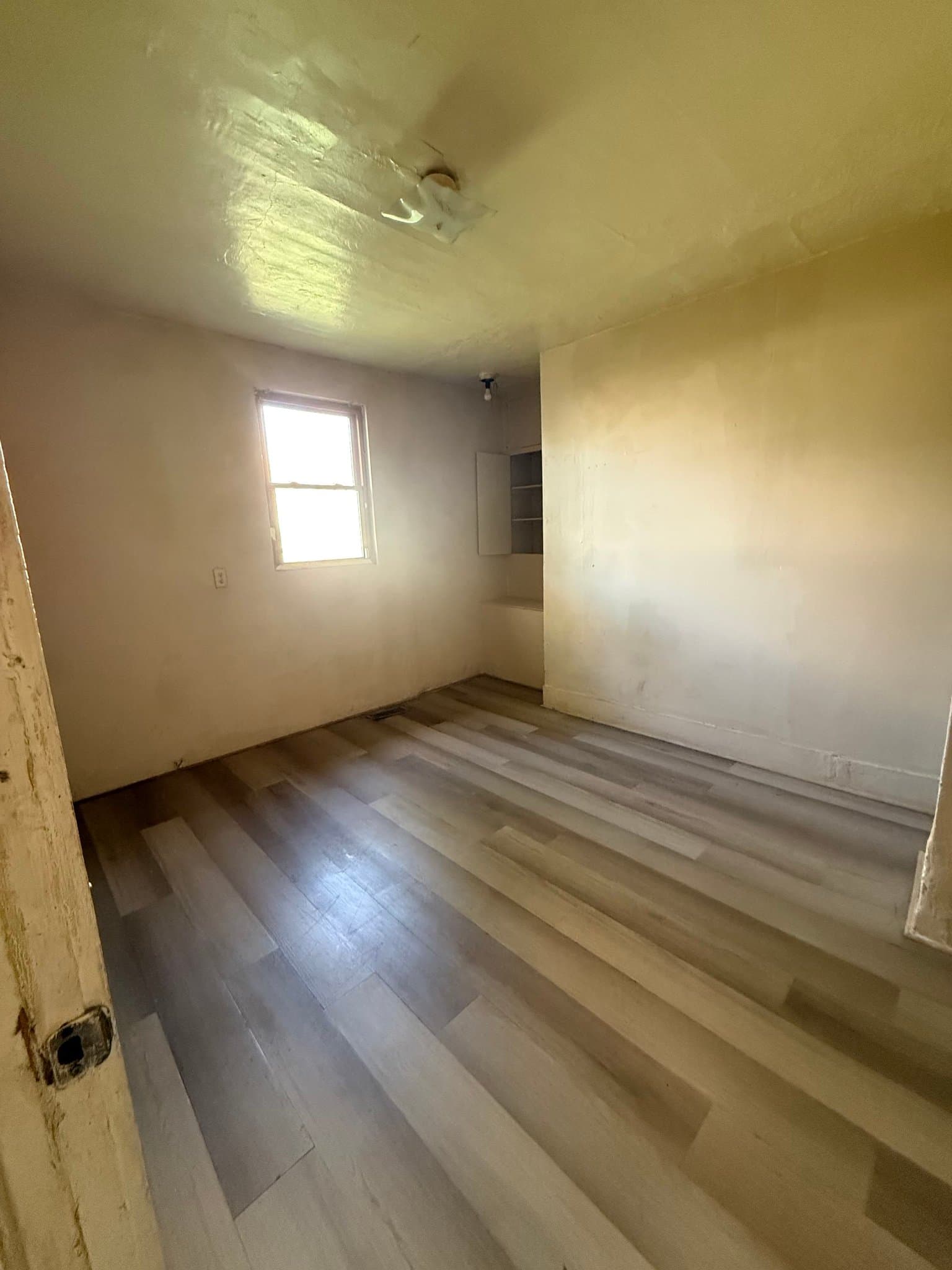 Decatur House: 347 N Stone St