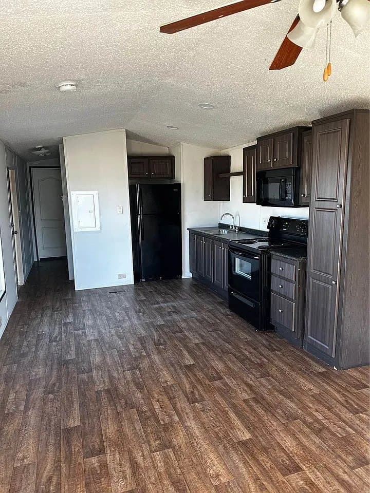 Devine Other: 1001 County Road 773 #133-1