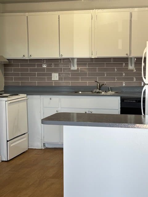 Las Vegas Apartment: 2800 S Decatur Blvd