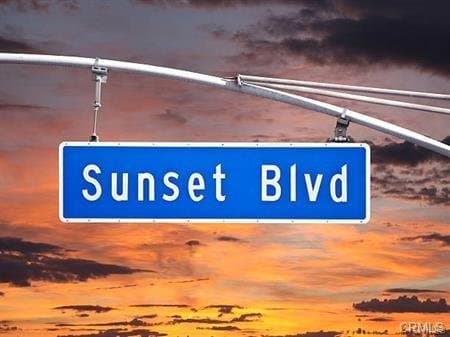 Los Angeles Apartment: 1129 N Clark