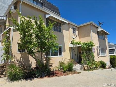 Los Angeles Apartment: 1129 N Clark