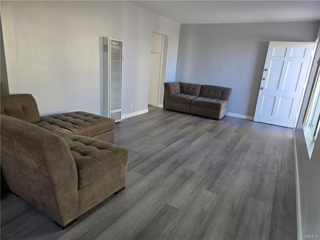 Los Angeles Apartment: 1129 N Clark
