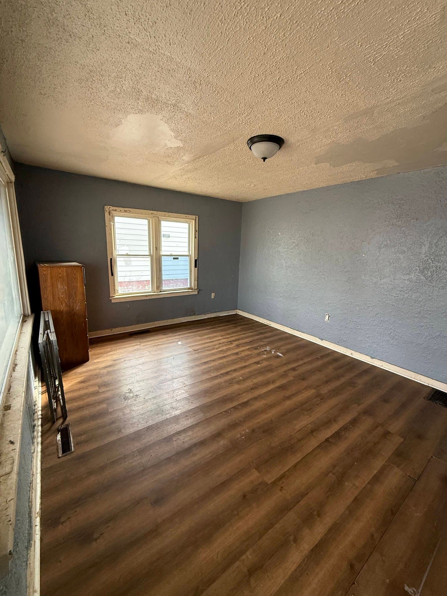 Decatur House: 1305 E Whitmer St