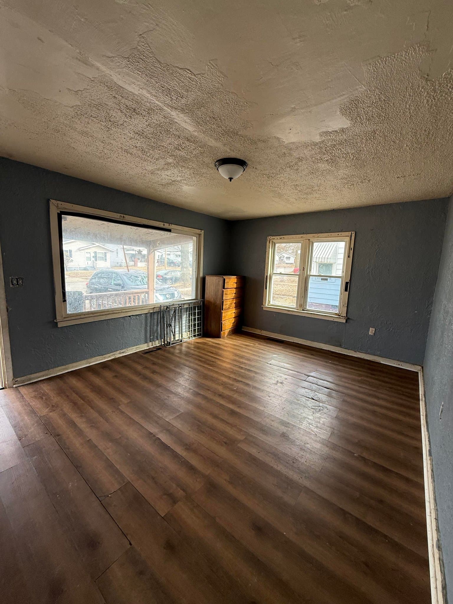 Decatur House: 1305 E Whitmer St
