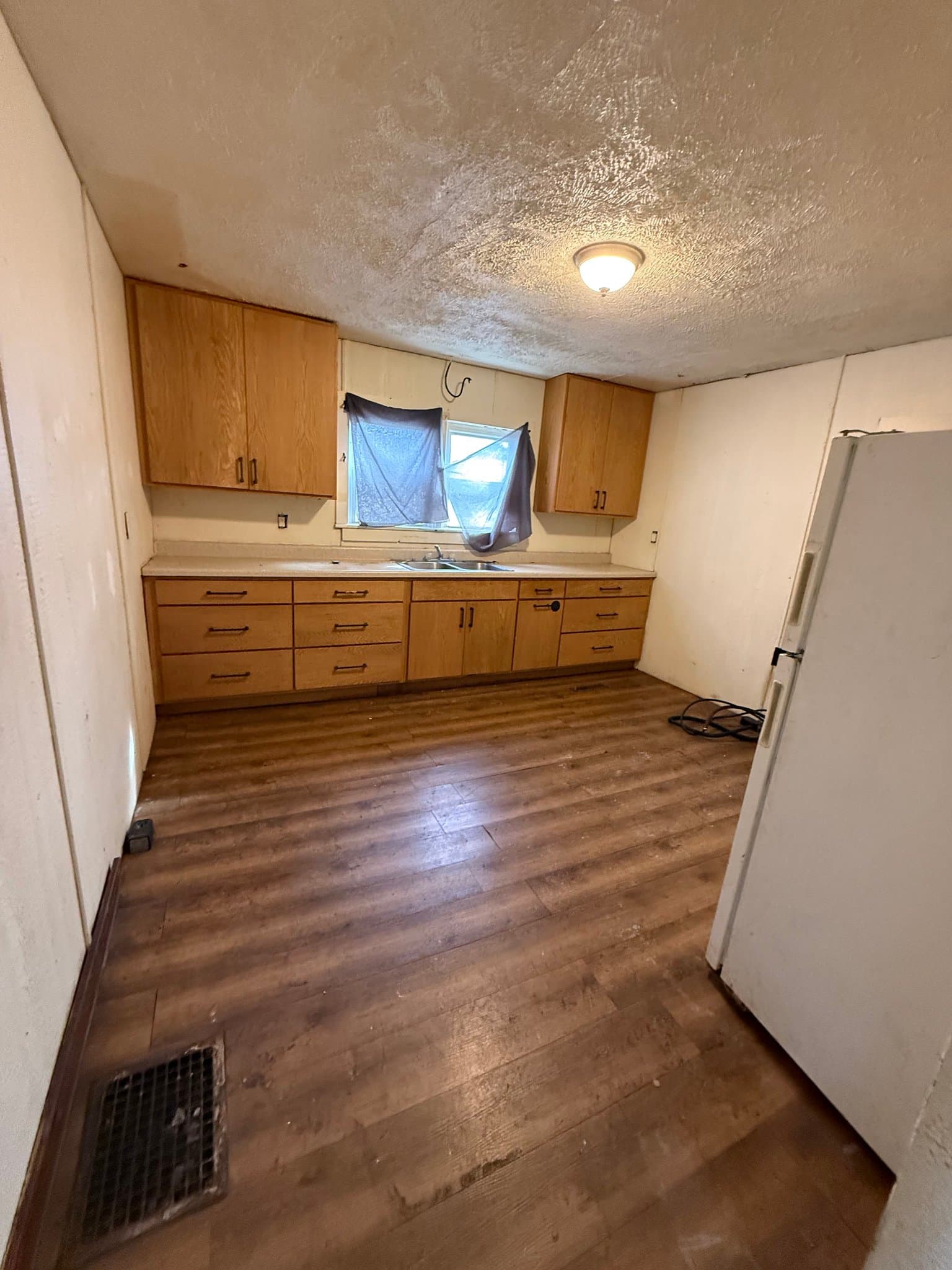Decatur House: 1305 E Whitmer St