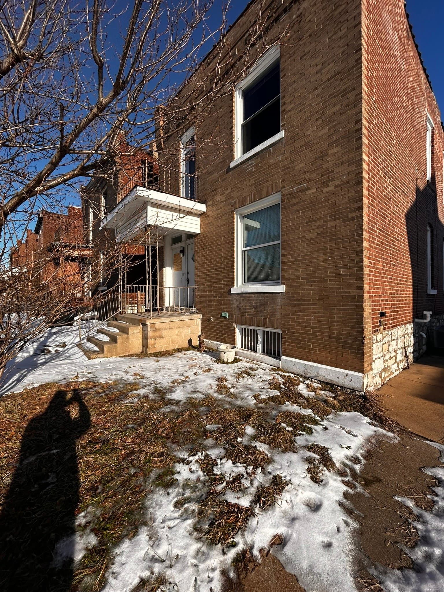 St. Louis House: 1460 Laurel St