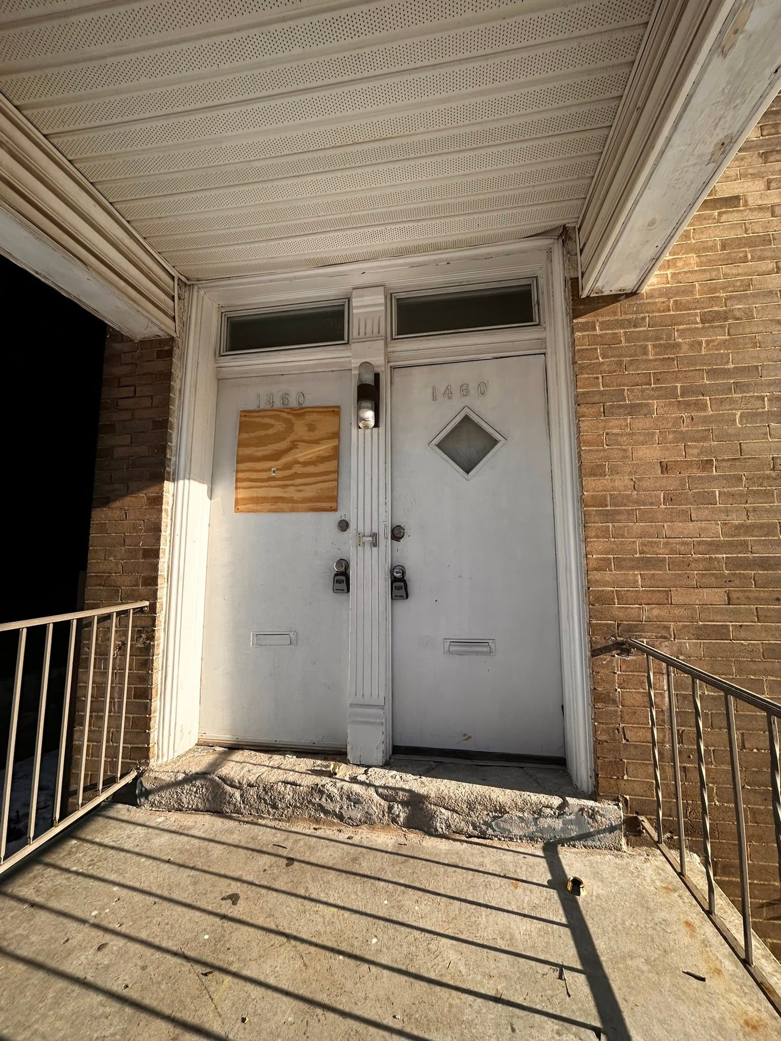 St. Louis House: 1460 Laurel St