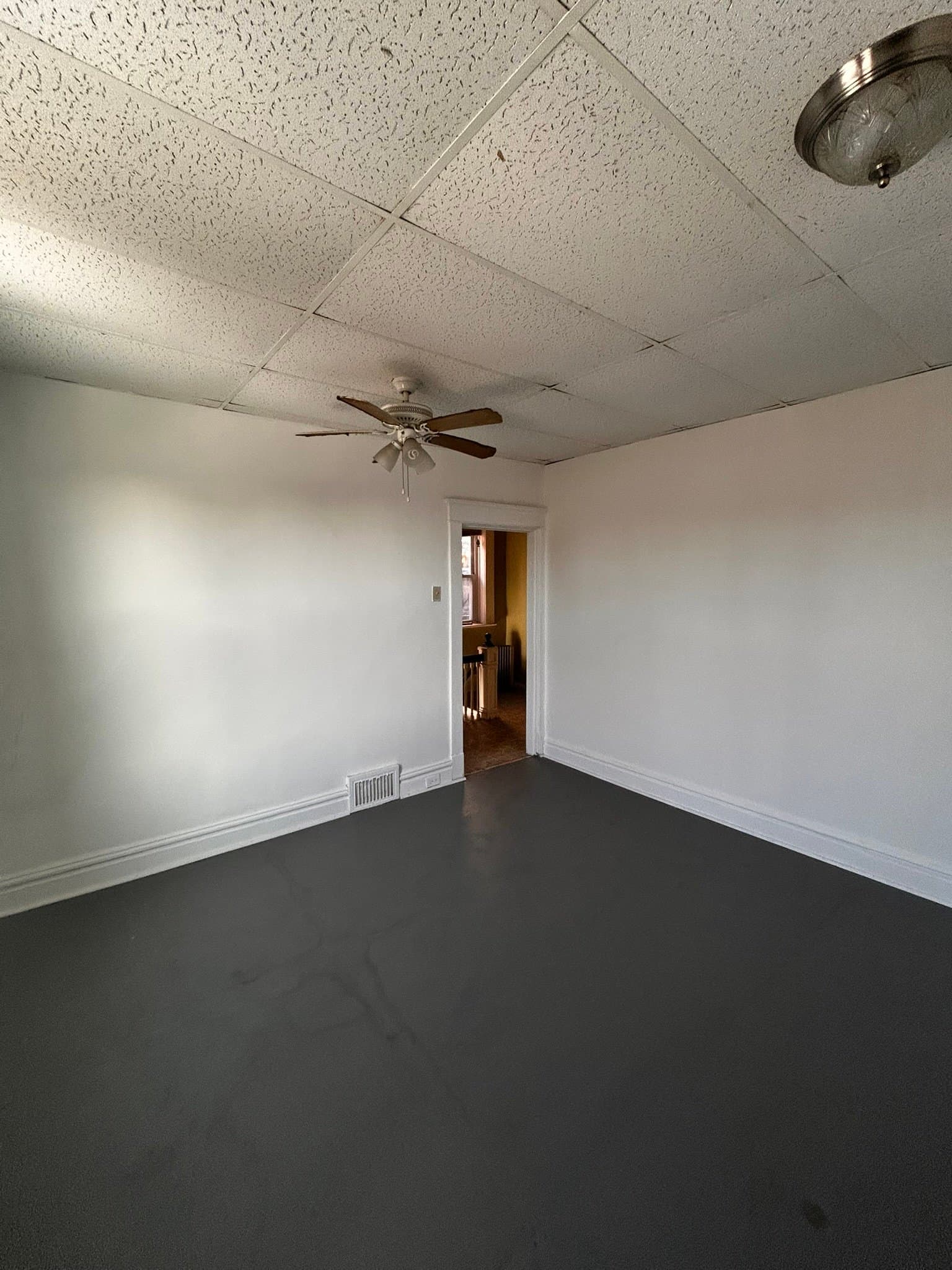 St. Louis House: 1460 Laurel St