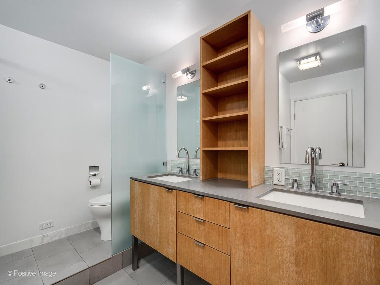 Chicago Condo: 2020 N Lincoln Park West