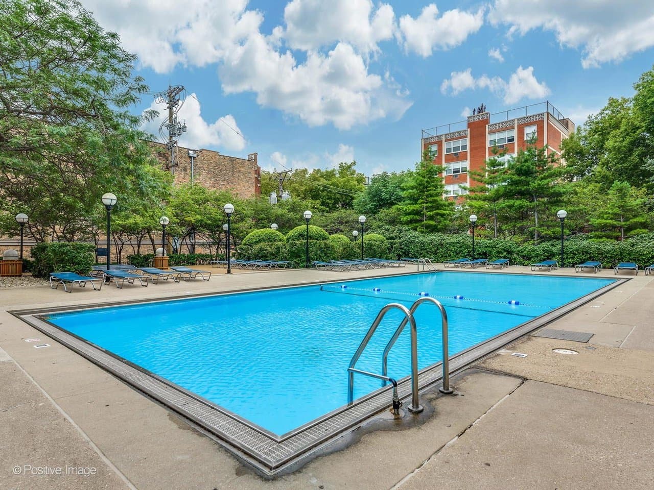 Chicago Condo: 2020 N Lincoln Park West