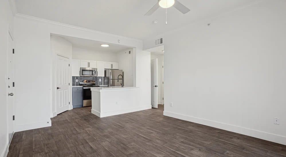 Fort Worth Apartment: 7301 Oakmont Blvd