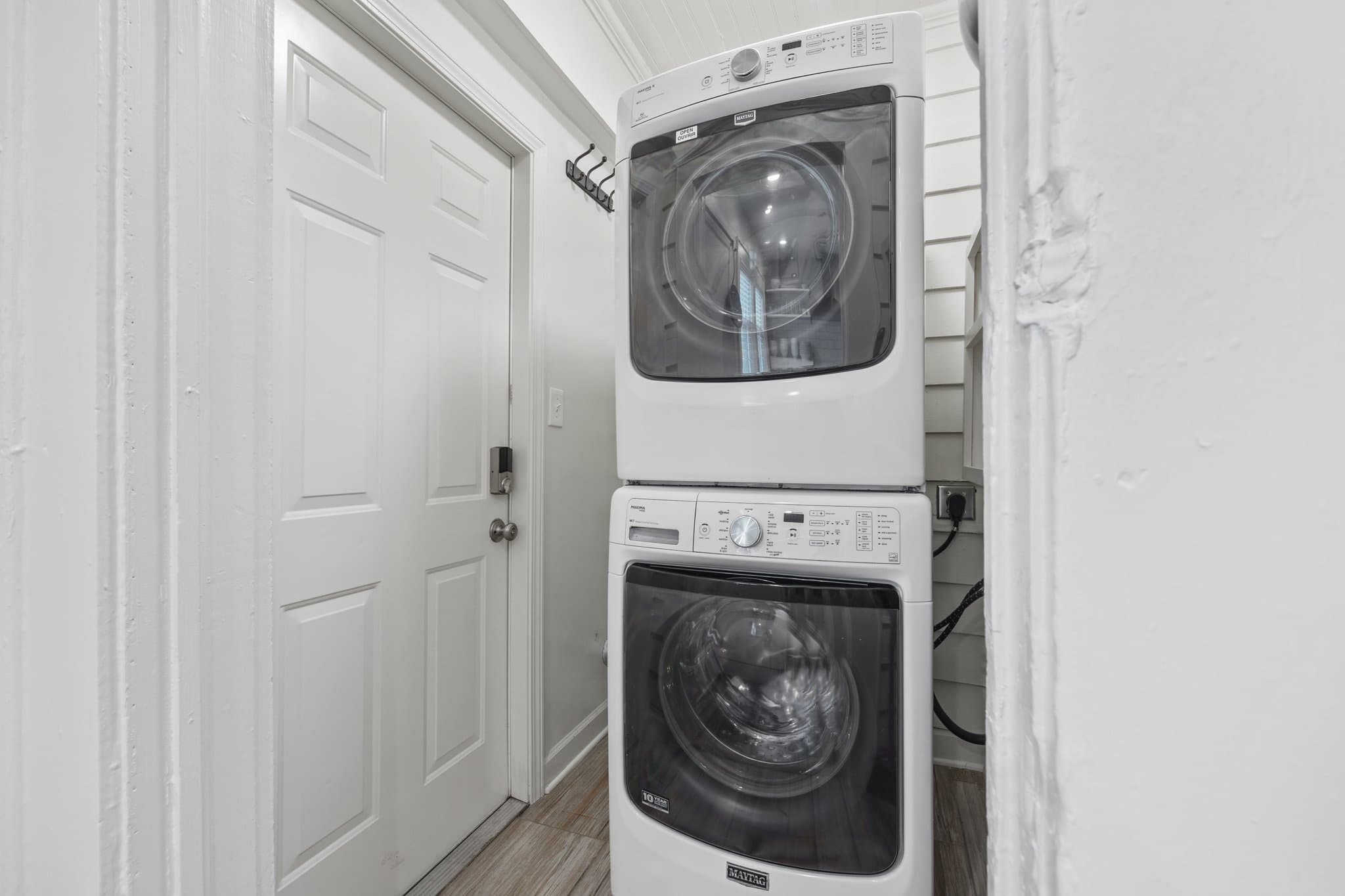 Atlanta House: 1146 Wade St NE