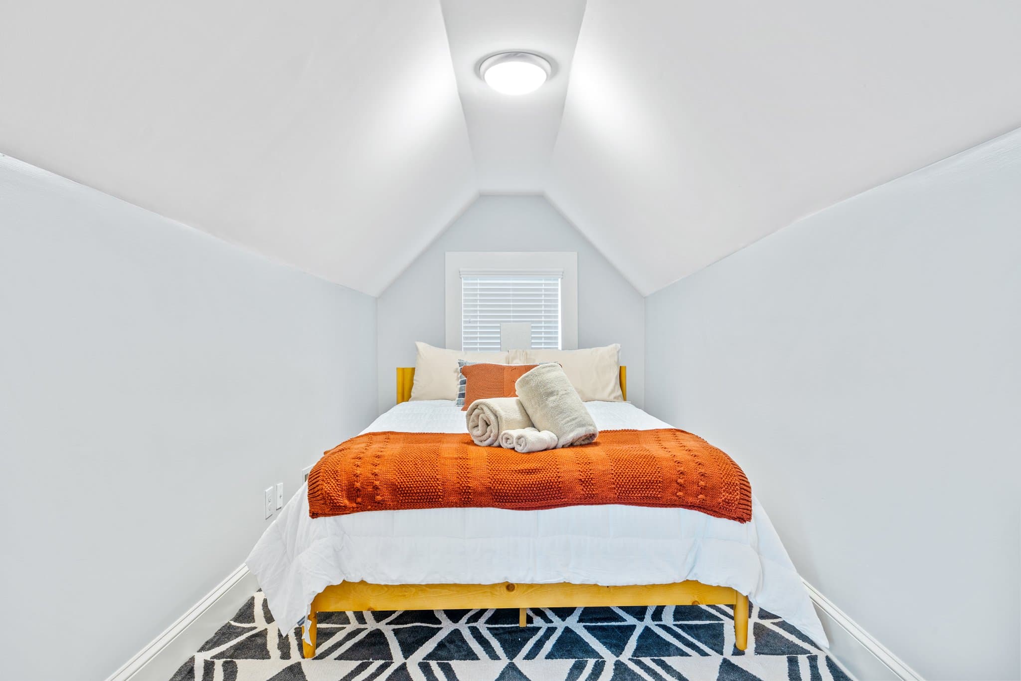 Atlanta House: 1146 Wade St NE