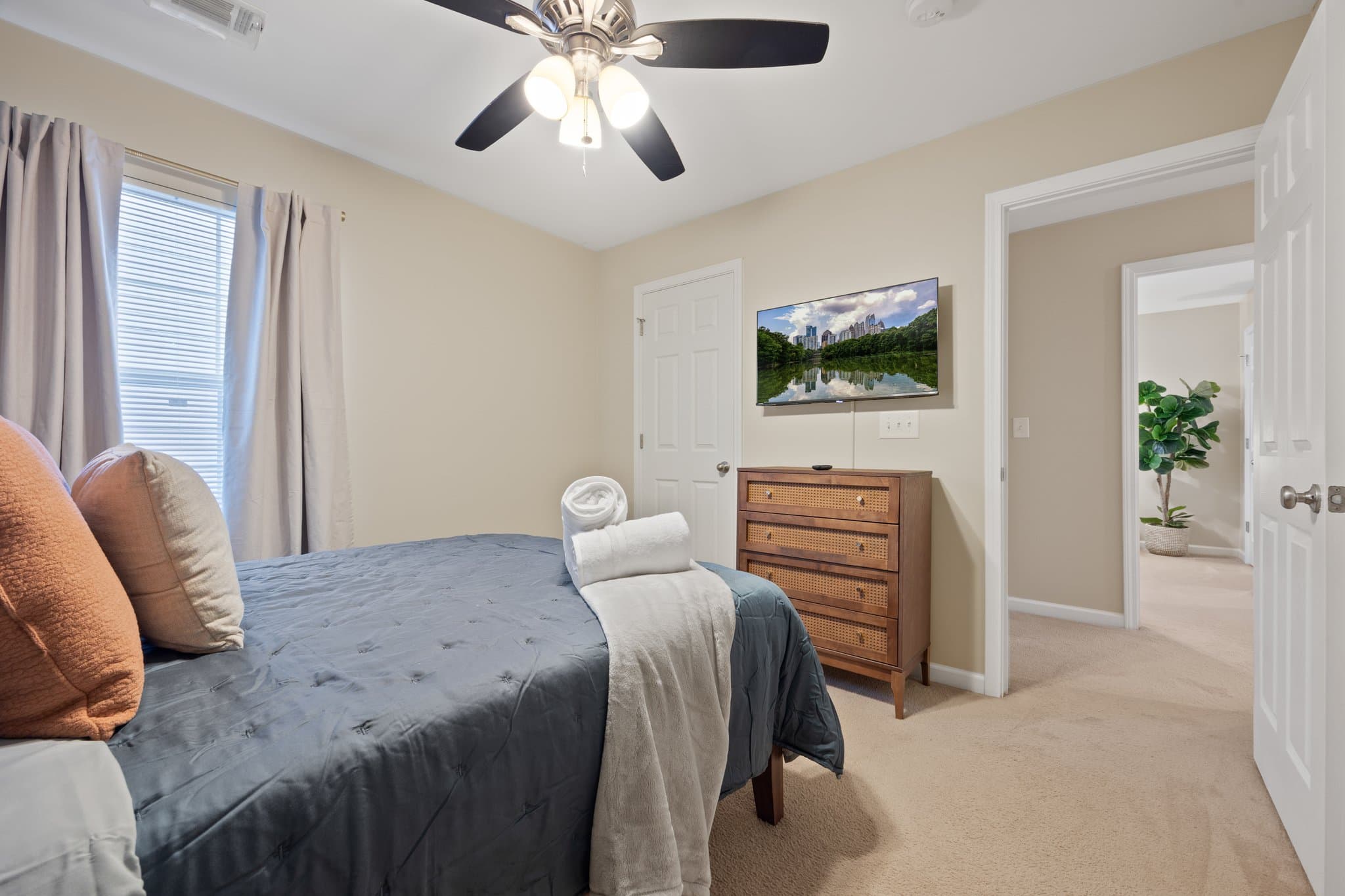 Milton House: 13581 Weycroft Circle