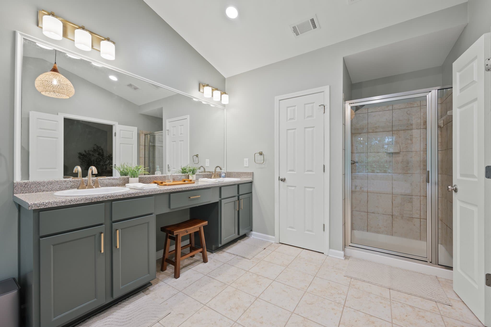 Milton House: 13581 Weycroft Circle