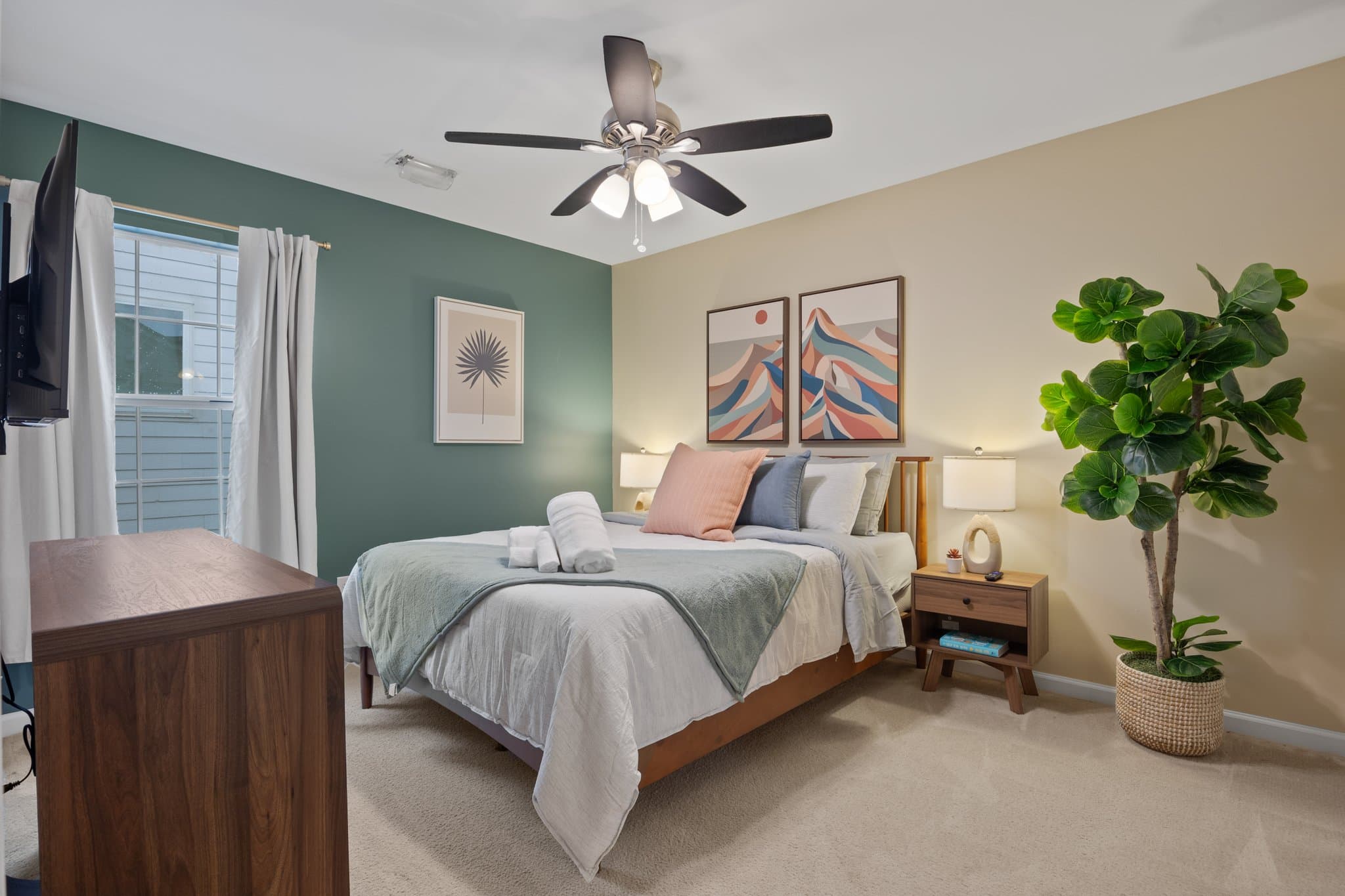 Milton House: 13581 Weycroft Circle