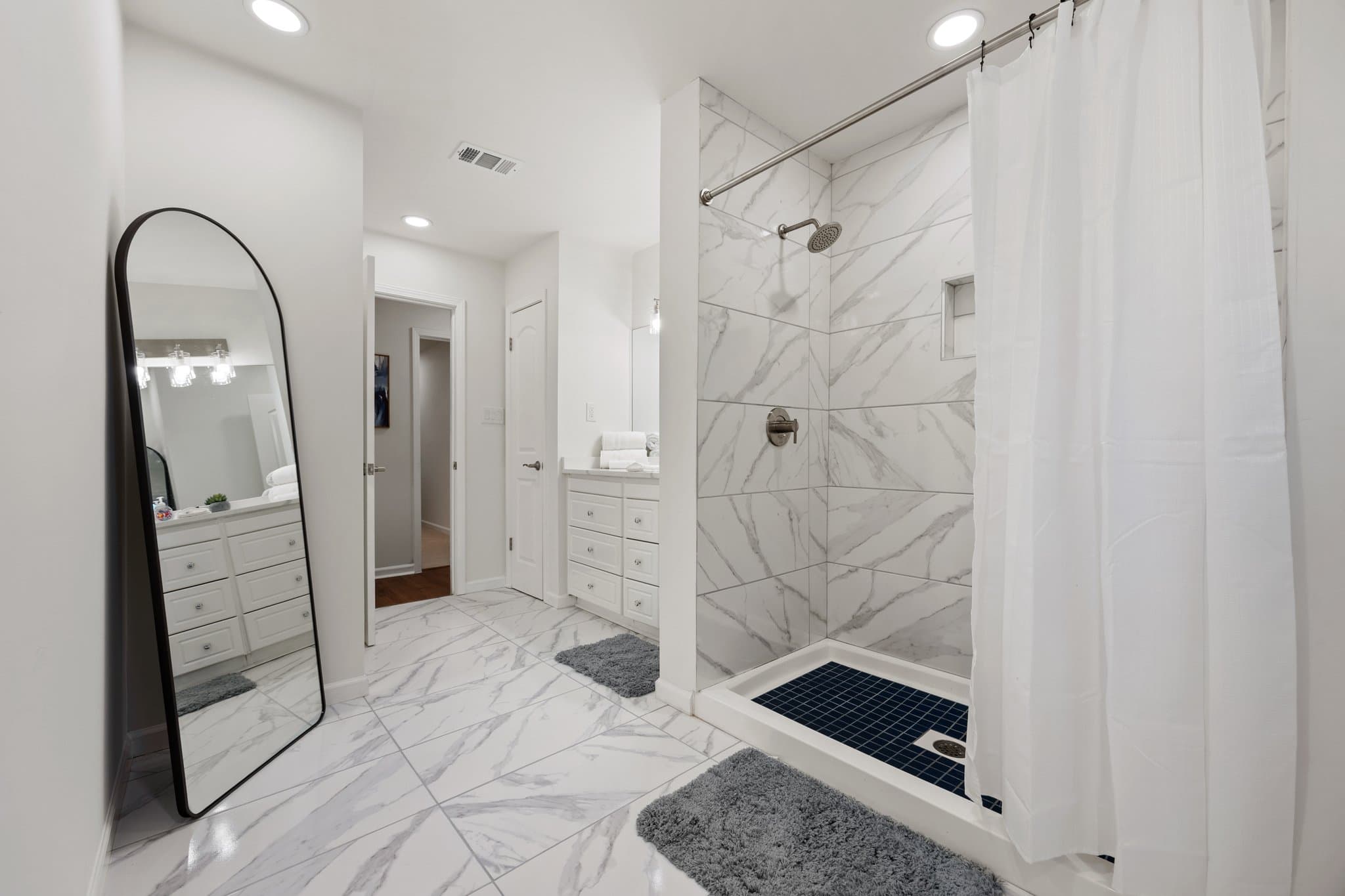 Smyrna House: 82 Vanessa Dr