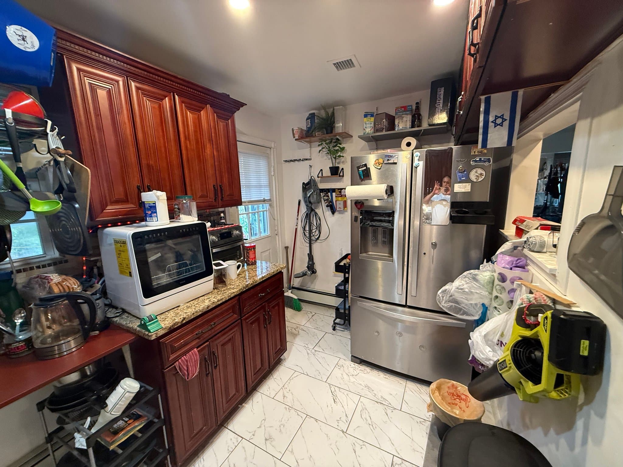 West Islip House: 202 west 1st Street