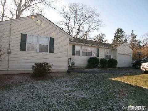 West Islip House: 202 west 1st Street