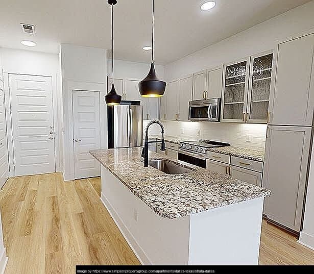 Dallas Apartment: 5050 Capitol Avenue