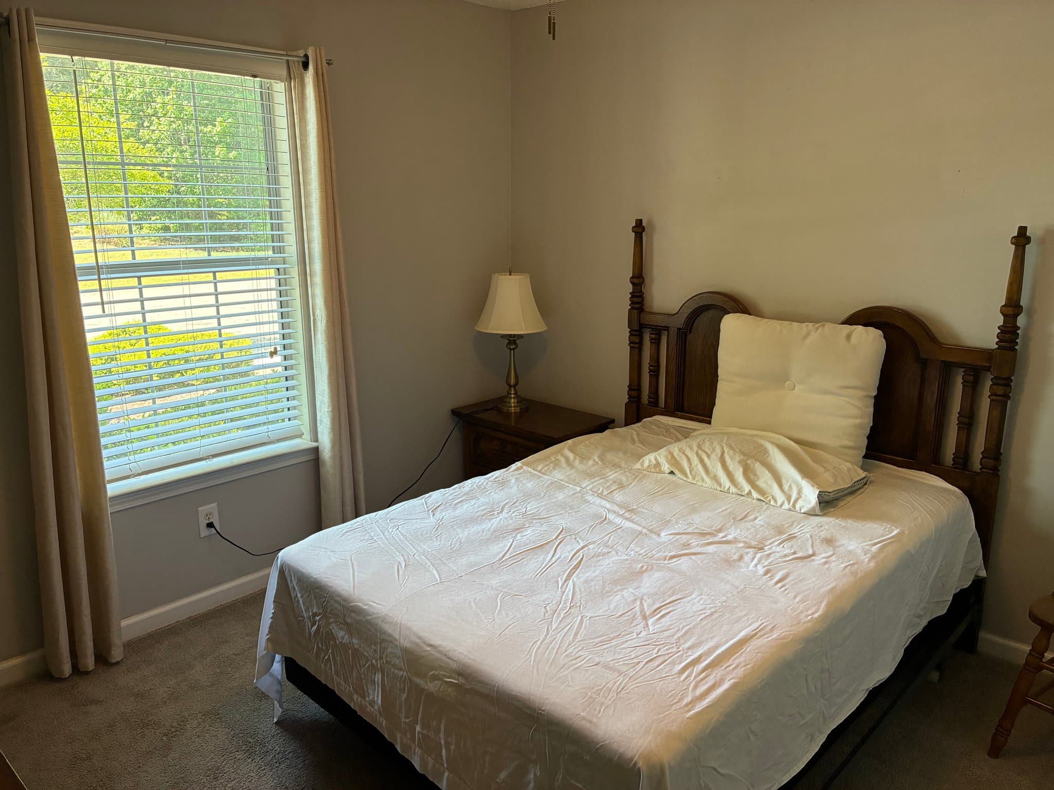 Columbia Single Room: 2 Guilford Green Ct