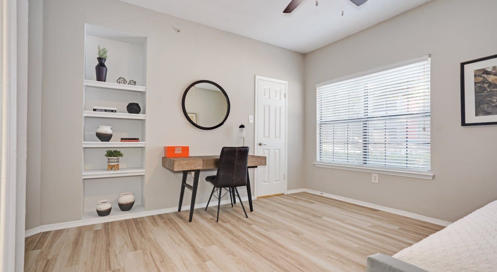 Dallas Apartment: 14332 Montfort