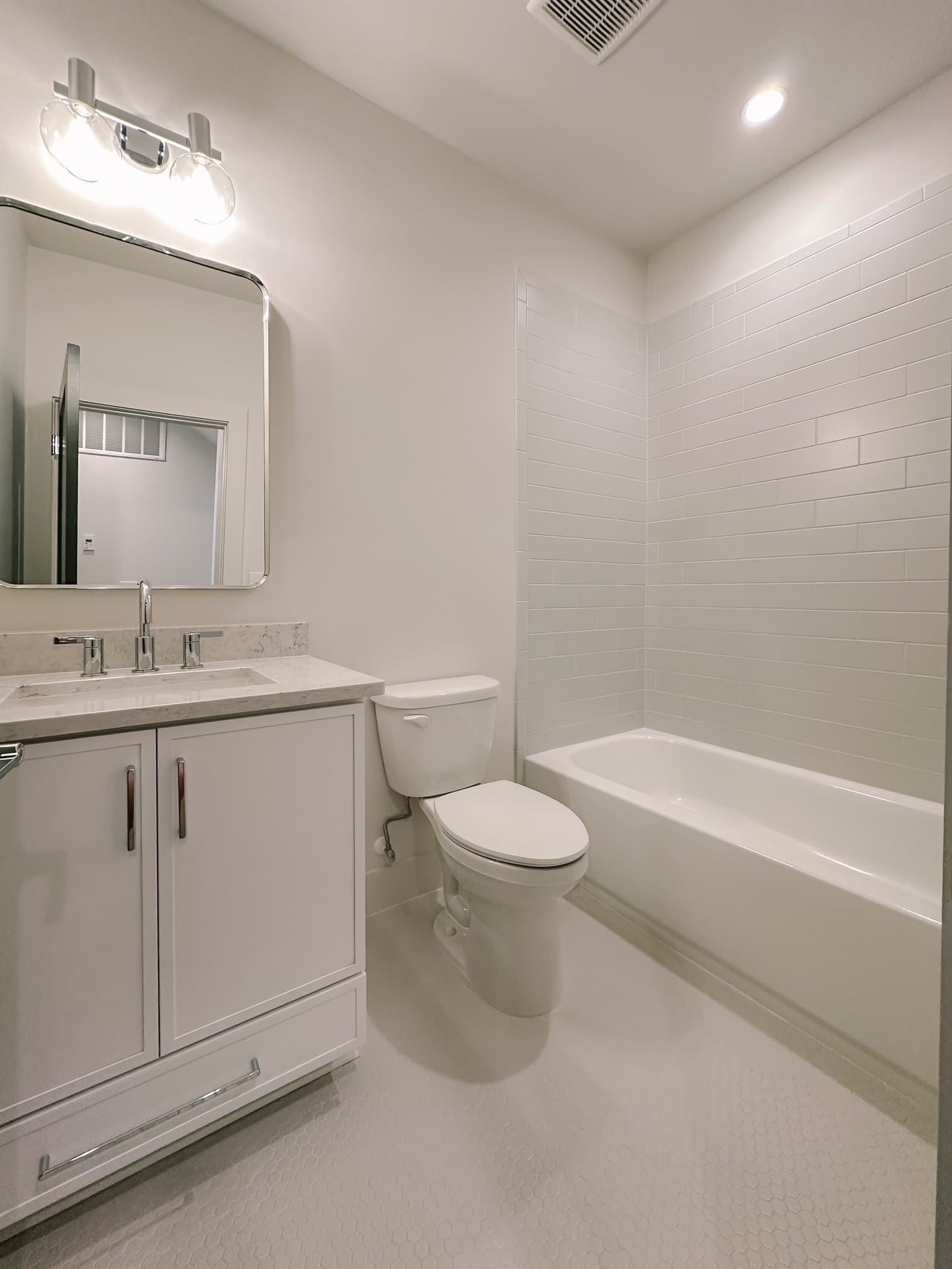 Cary Townhome: 425 S Walker St
