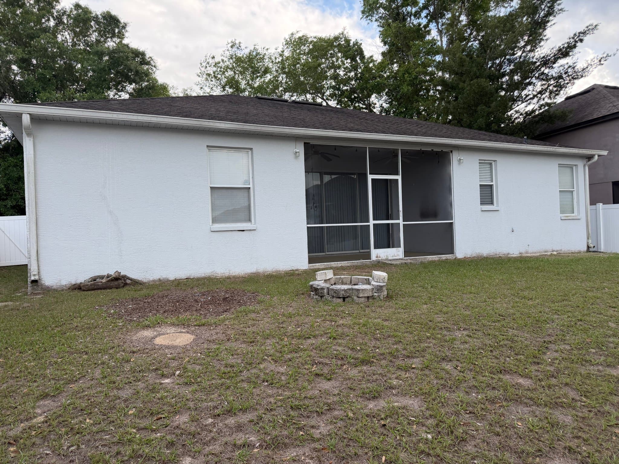 Valrico House: 704 Grand Canyon Dr