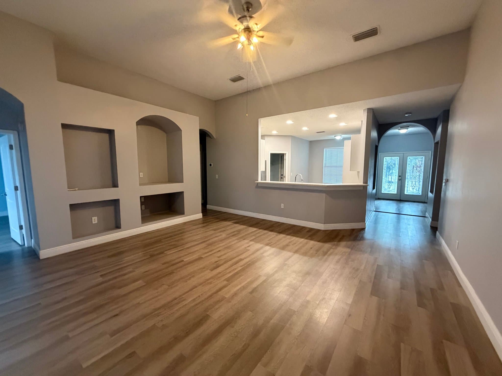 Valrico House: 704 Grand Canyon Dr