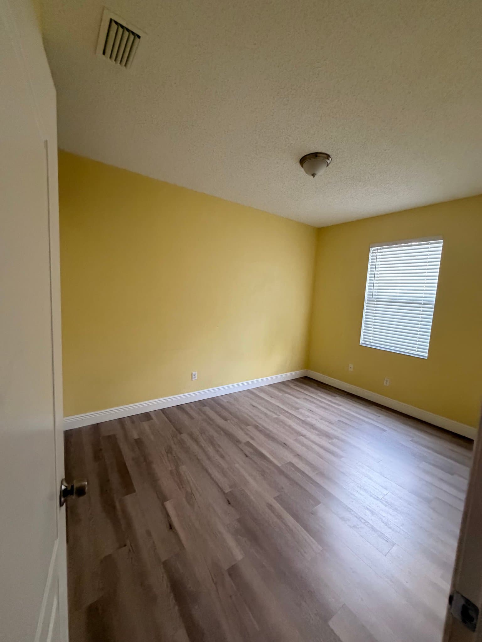 Valrico House: 704 Grand Canyon Dr