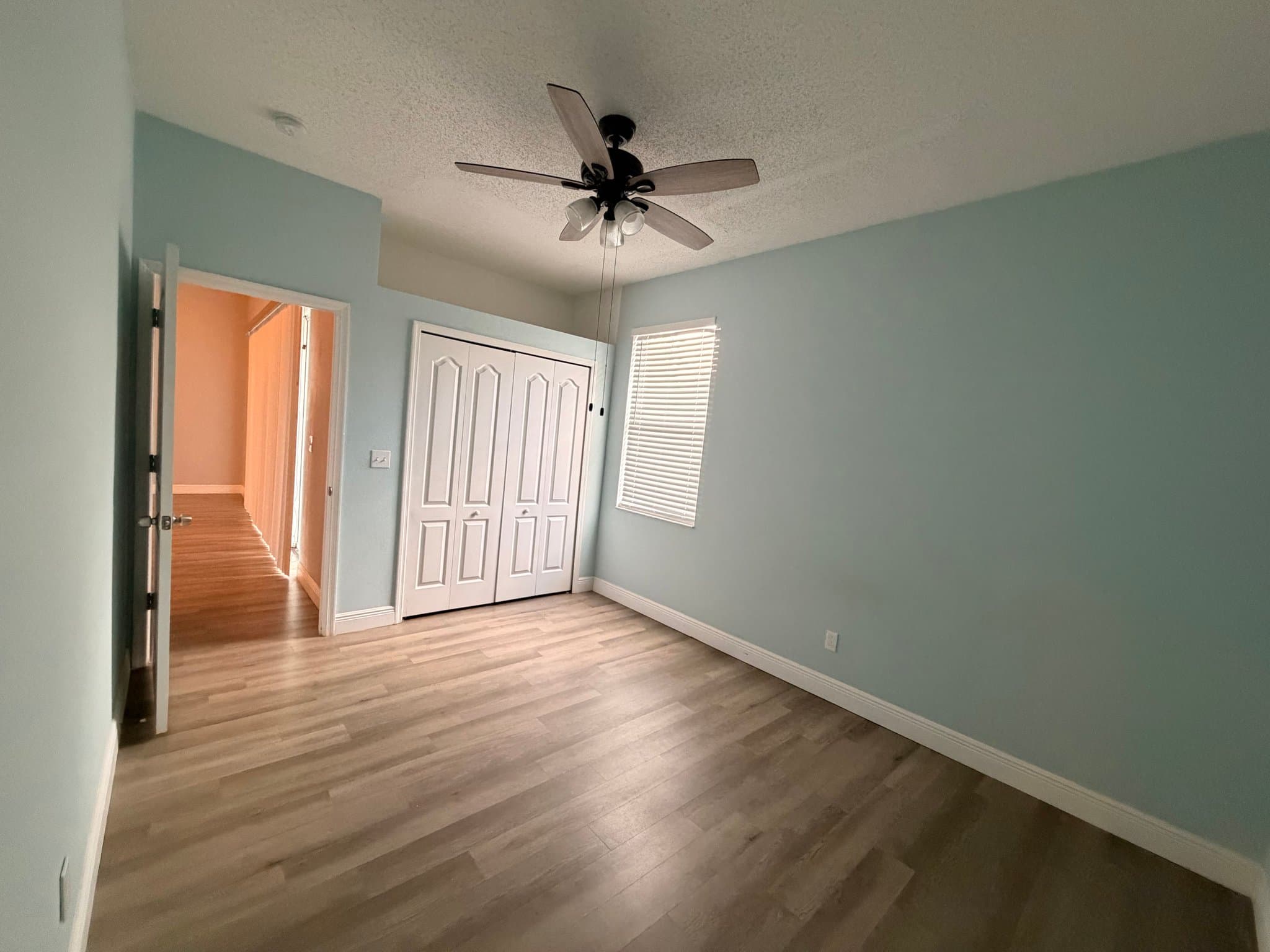 Valrico House: 704 Grand Canyon Dr