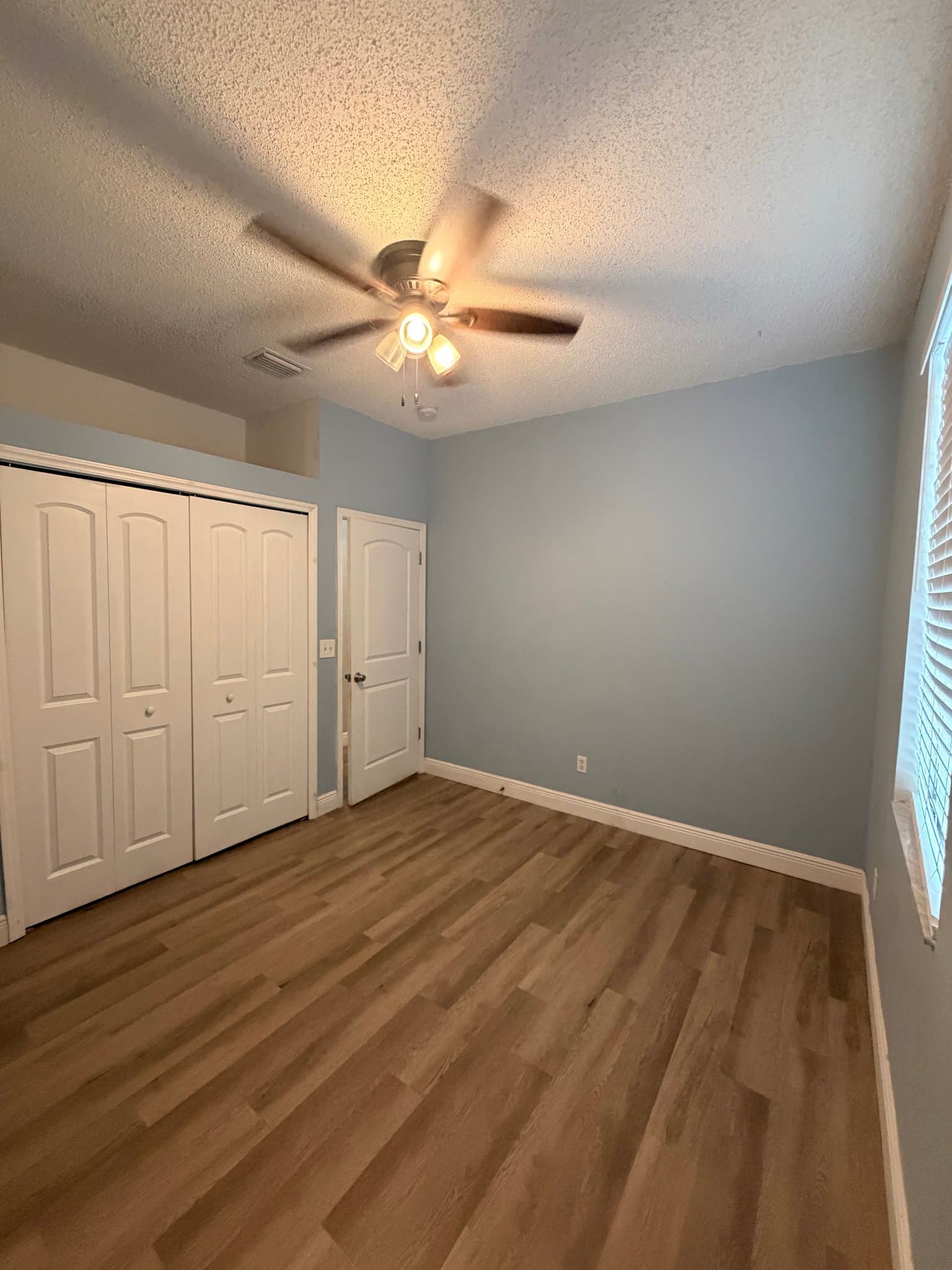 Valrico House: 704 Grand Canyon Dr