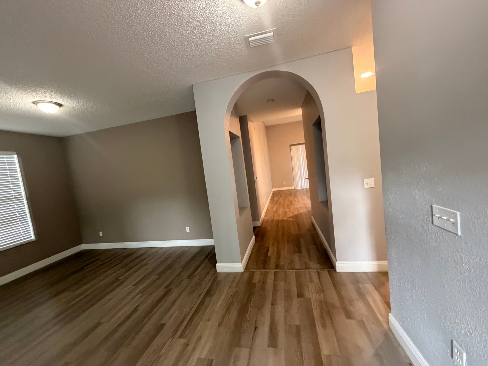 Valrico House: 704 Grand Canyon Dr