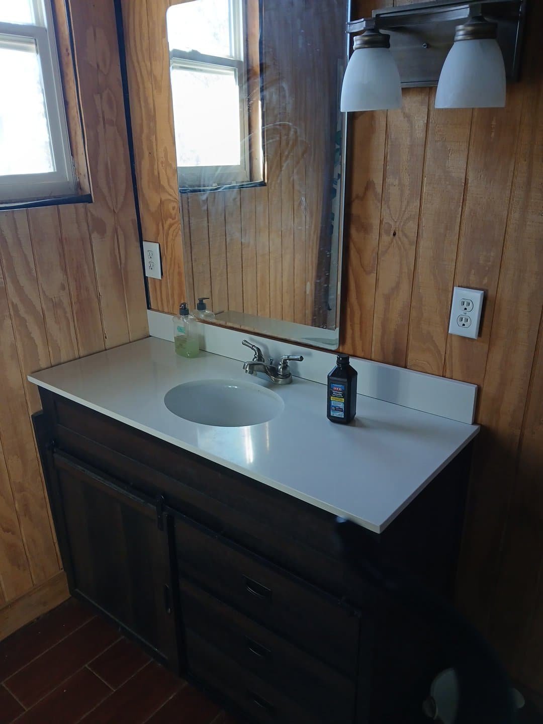 Burnet Single Room: 1445 Waterway Ln