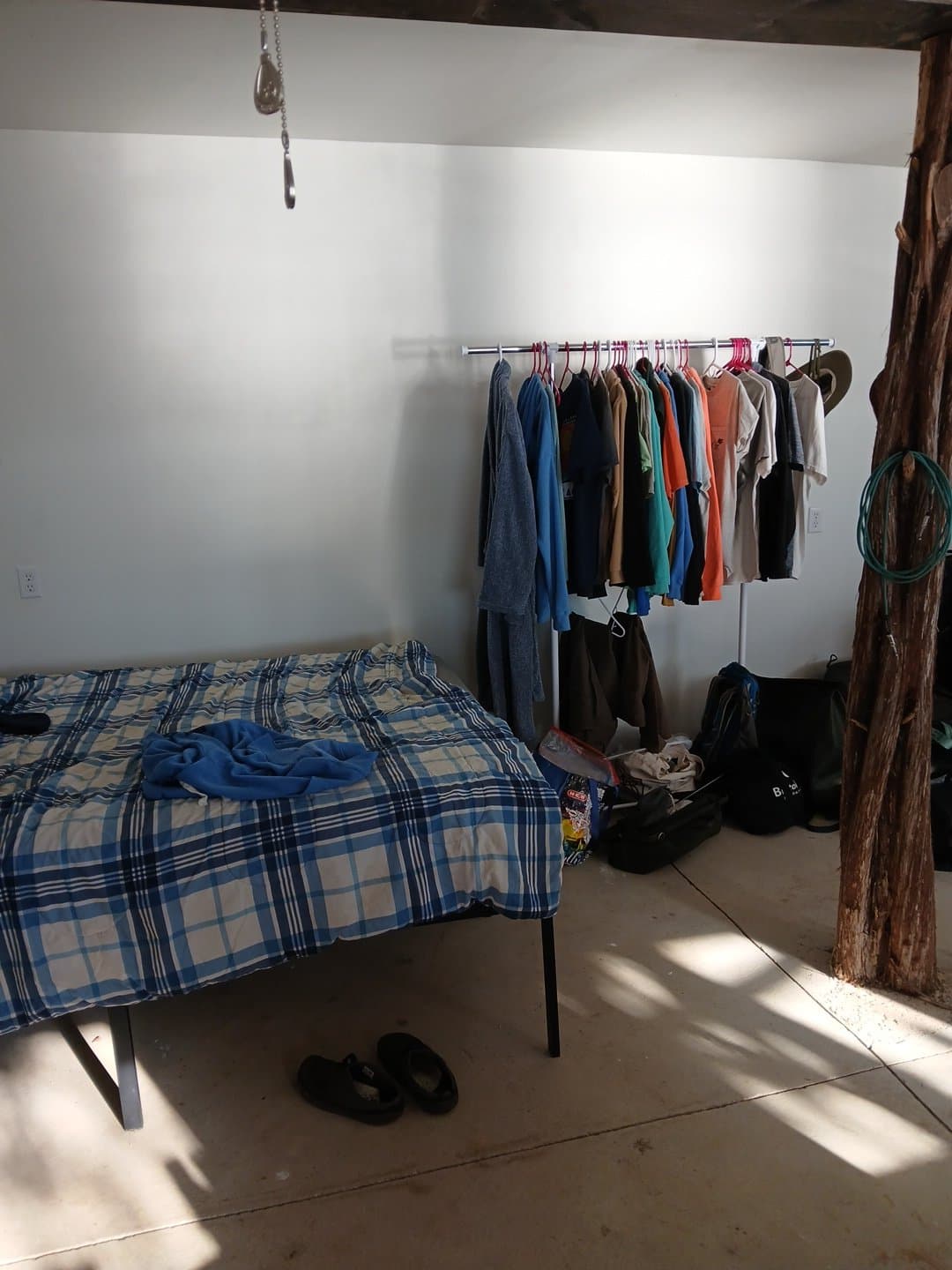 Burnet Single Room: 1445 Waterway Ln