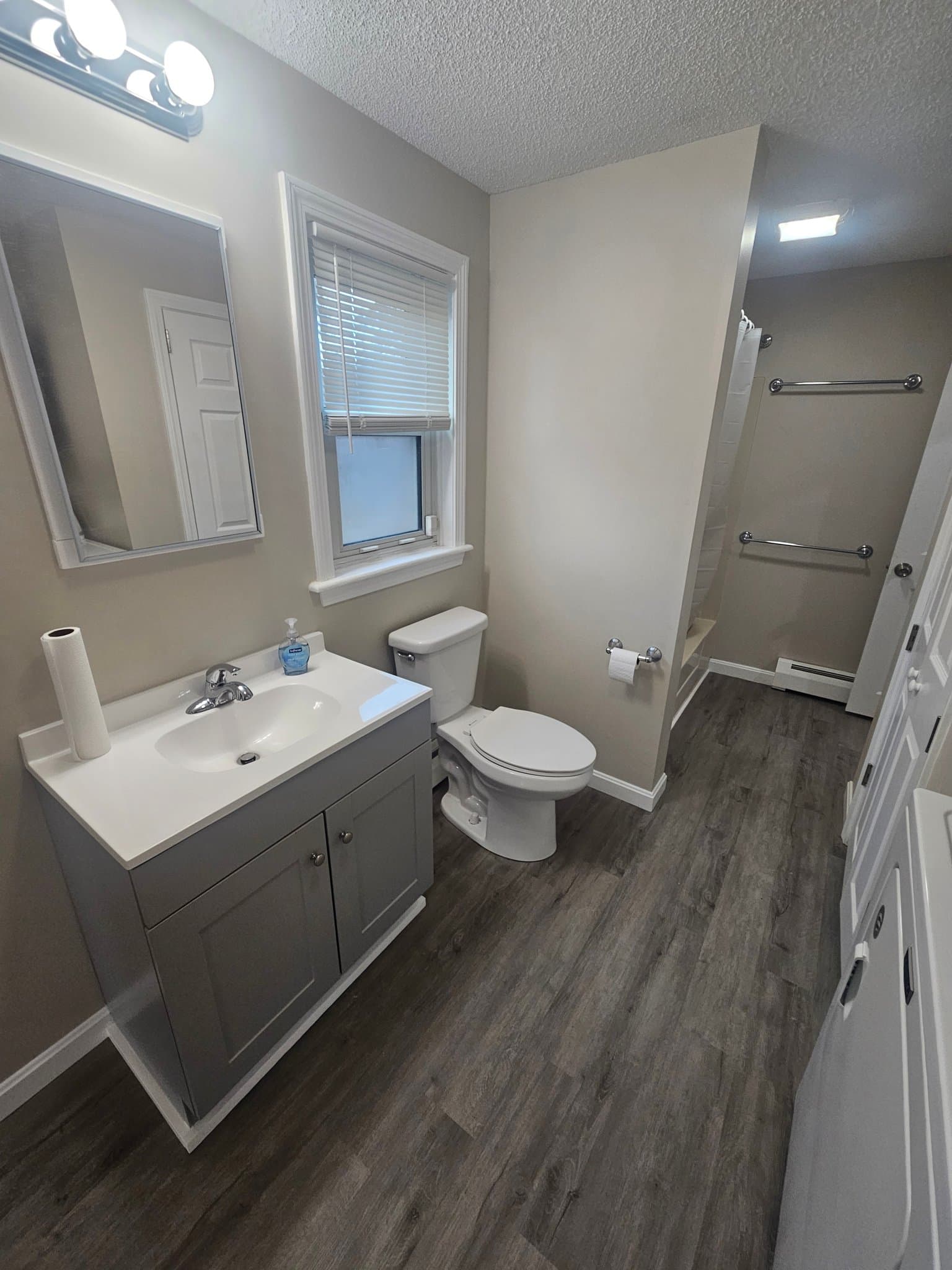 Paxton House: 264 Richards Ave
