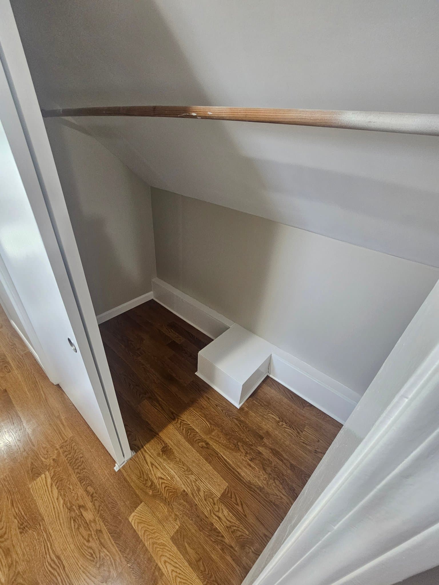 Paxton House: 264 Richards Ave