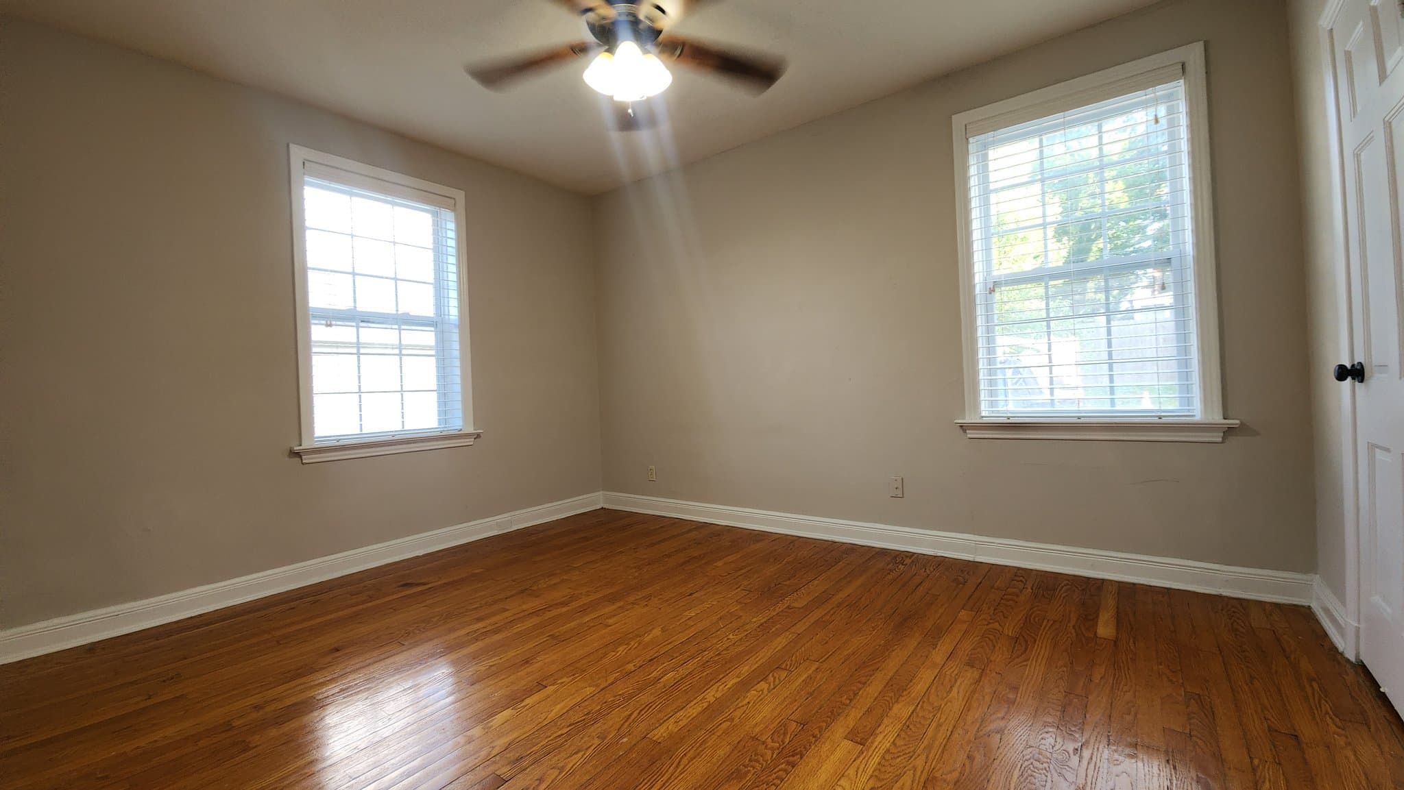 Saint Louis Apartment: 1042 Sanford Ave