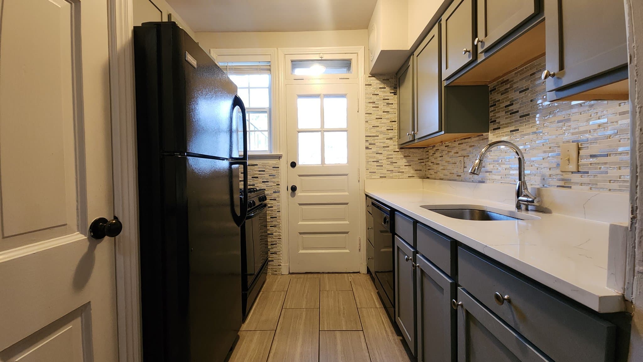 Saint Louis Apartment: 1042 Sanford Ave