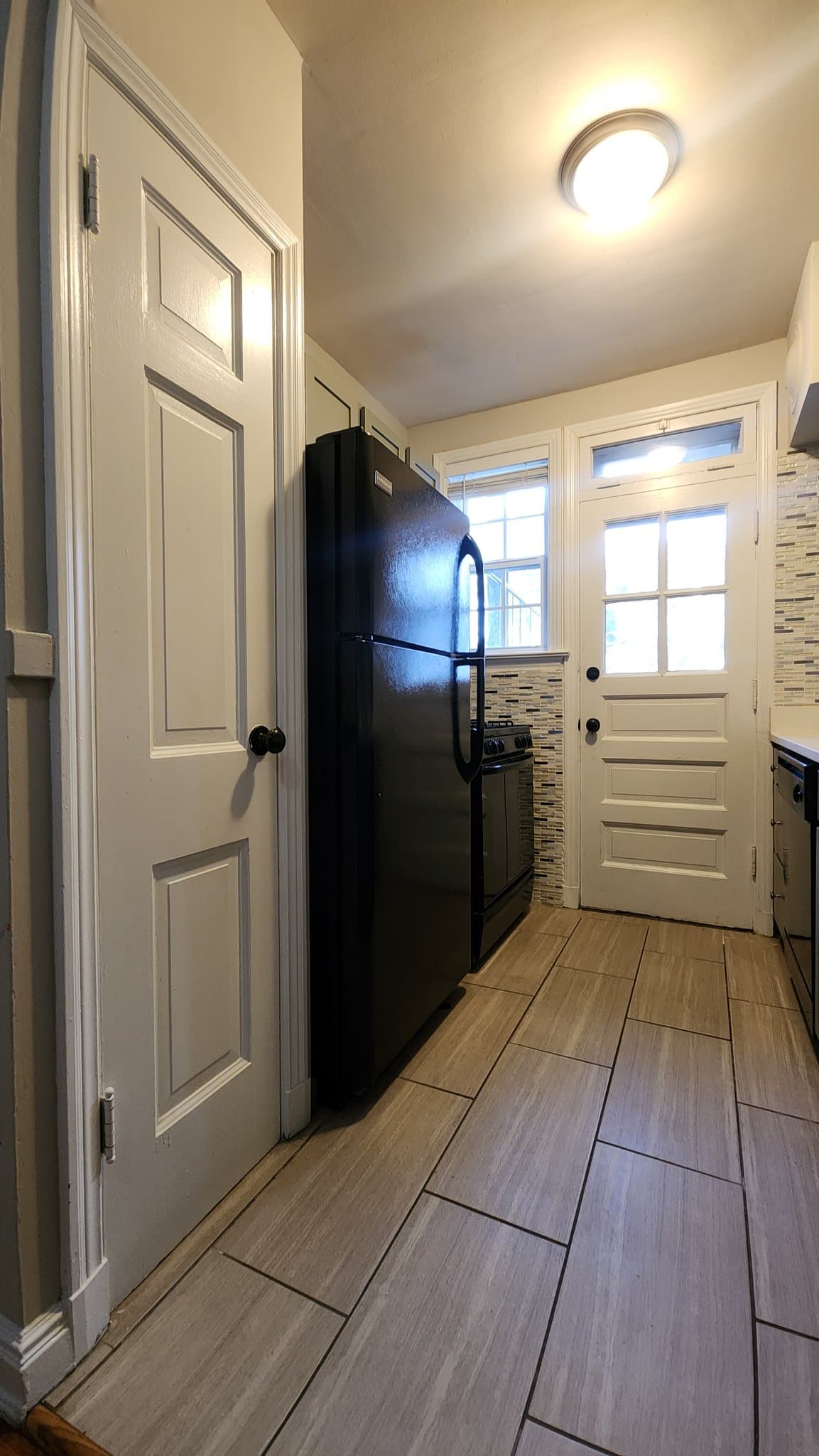 Saint Louis Apartment: 1042 Sanford Ave